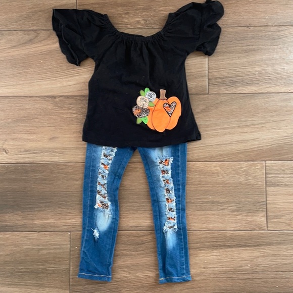 Other - 3 piece Halloween set Size Large - 5T